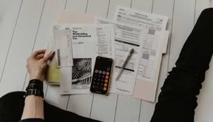 Податок при продажу нерухомості у 2026 році: ставки, пільги та розрахунок